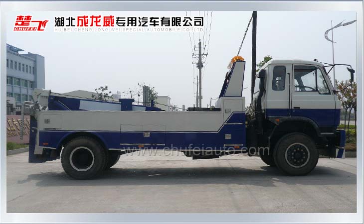 东风EQ1141清障车