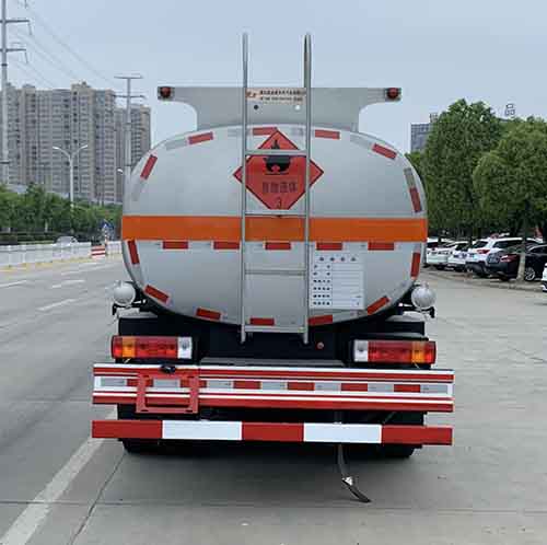 楚飞牌CLQ5120GYY6CA型运油车