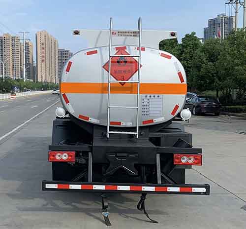 楚飞牌CLQ5120GJY6BJ型加油车