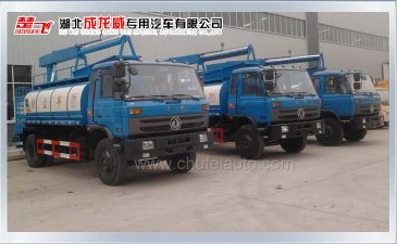 成龙威新出产的三台除尘车昨天客户验收成功