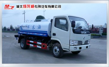 一条城市干道需要哪些车辆设备来维护清洁工作